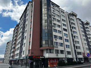 Apartament cu 3 camere, 86 m², Buiucani, Chișinău foto 1