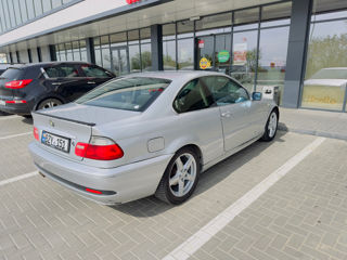 BMW 3 Series Coupe foto 3