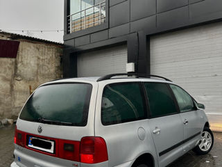 Volkswagen Sharan foto 3