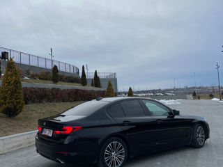 BMW 5 Series foto 4