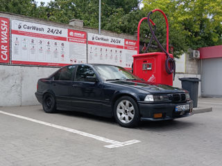 BMW 3 Series foto 6