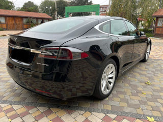 Tesla Model S foto 3