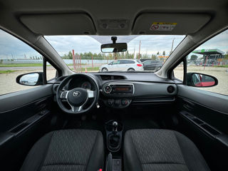 Toyota Yaris foto 12