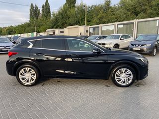 Infiniti QX30 foto 7