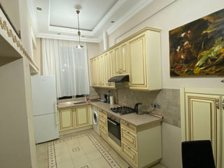 Apartament cu 2 camere, 80 m², Centru, Chișinău foto 5