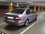 BMW 5 Series foto 4