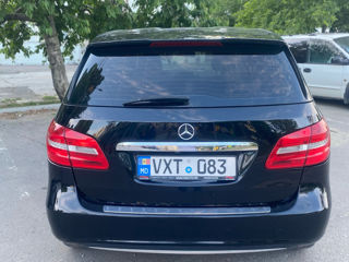 Număr de înmatriculare #vxt083 - Mercedes B-Class. Verificare auto în Moldova