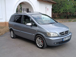 Opel Zafira foto 2