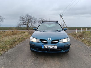 Nissan Almera foto 2