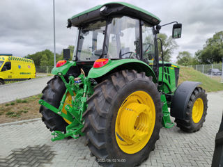 John Deere 6135B foto 4