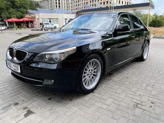 BMW 5 Series foto 1