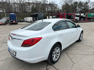 Opel Insignia foto 2