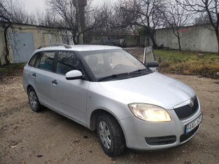 Skoda Fabia foto 2