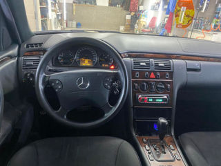 Mercedes E-Class foto 8