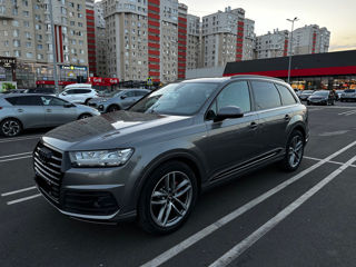 Audi Q7 foto 1