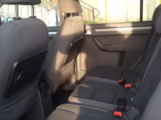 Volkswagen Touran foto 5