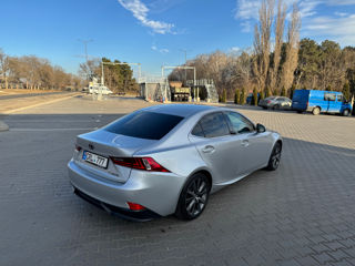 Lexus IS Series foto 3