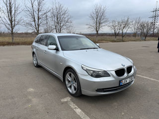 BMW 5 Series foto 4