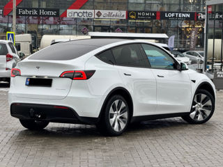 Tesla Model Y foto 5