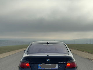 BMW 5 Series foto 3