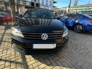 Volkswagen Jetta foto 2