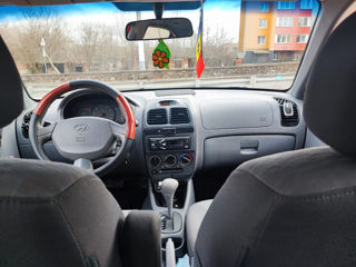 Hyundai Accent фото 7