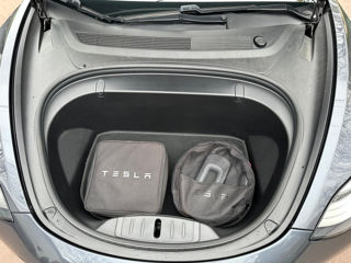 Tesla Model 3 foto 9