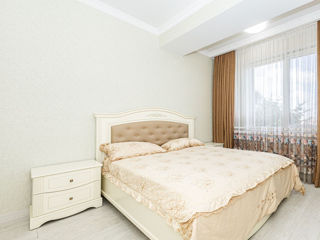 Apartament cu 2 camere, 69 m², Centru, Chișinău foto 5