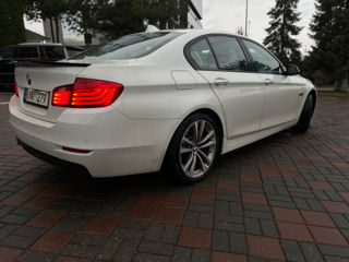 BMW 5 Series foto 6