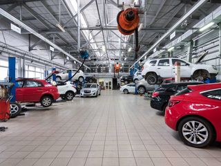 Auto servis reparatie motor foto 7