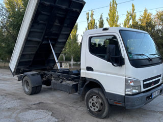 Mitsubishi Canter foto 2