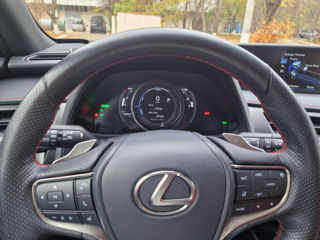 Lexus UX фото 11