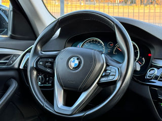 BMW 5 Series foto 9