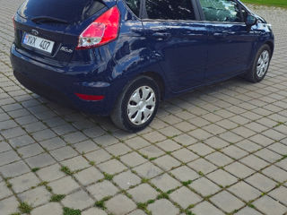 Ford Fiesta 5D foto 4