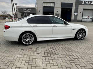 BMW 5 Series foto 3