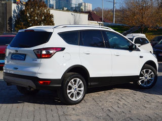 Ford Kuga foto 2