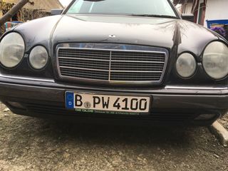 Mercedes E Class foto 1