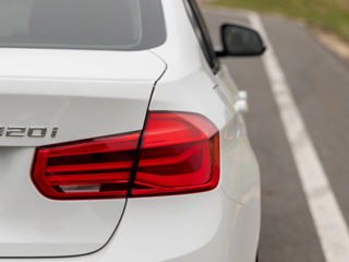 BMW 3 Series foto 4