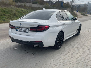 BMW 5 Series foto 4