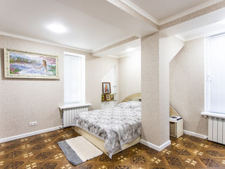 Imobilul se prezinta ca Locativa cit si pentru Busines foto 5