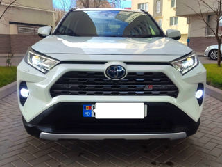 Toyota Rav 4 фото 0