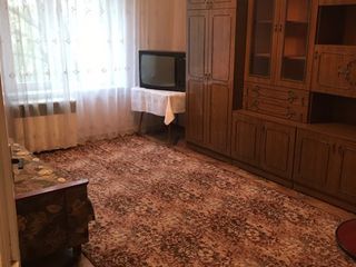 Apartament cu 2 camere în centrul or. Orhei, etajul 2 foto 2