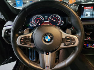 BMW 5 Series foto 8