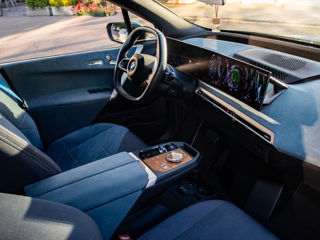 BMW iX фото 6