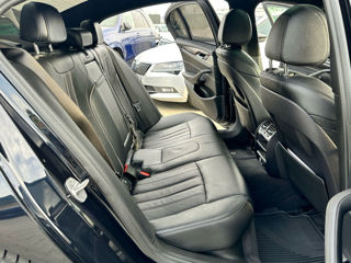 BMW 5 Series foto 9