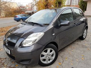 Toyota Yaris foto 4