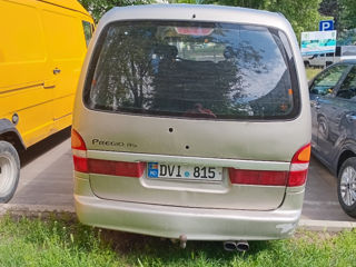 KIA Pregio foto 3