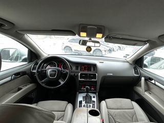 Audi Q7 фото 10