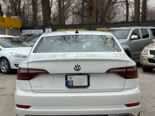 Volkswagen Jetta foto 5