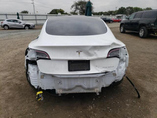 Tesla Model 3 foto 5